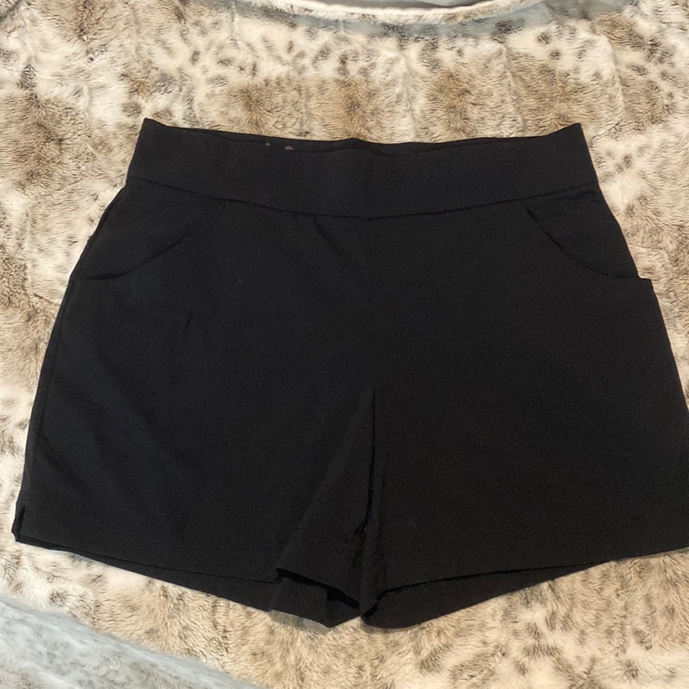 Columbia flat front pull on shorts